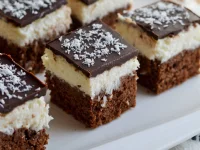 Fotografija recepta: Kokosove rezine s čokolado