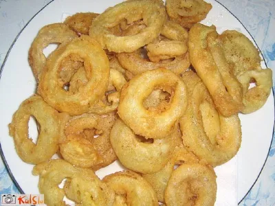 Ocvrti čebulji kolobarji