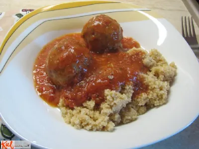 Čufti v paradižnikovi omaki