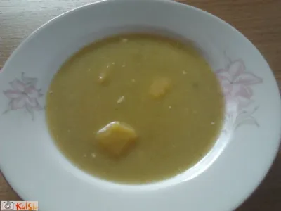 Brokolijeva kremna juha s krompirjem