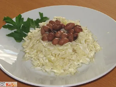 Zeljna solata s fižolom