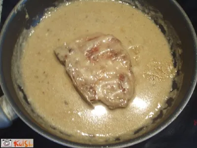 Svinjski zrezki v hrenovi omaki