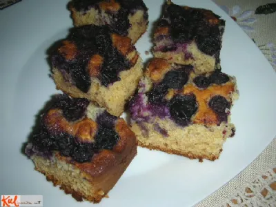 Pecivo z marcipanom in borovnicami