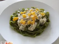 Fotografija recepta: Špinačne testenine s semeni in skuto