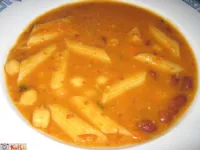 Fotografija recepta: Fižolova juha s čičeriko, korenjem in testeninami