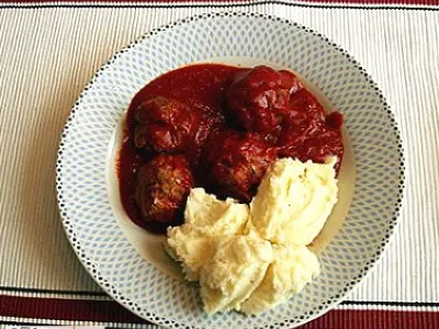 Čufti po domače ali mesne kroglice