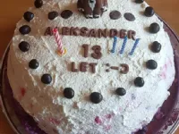 Fotografija recepta: Jernejeva sadna torta s smetano