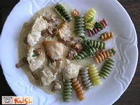 Fotografija recepta: Puranje prsi z lisičkami