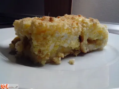 Skutin kolač z marelicami