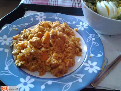 Riž s curryem in rozinami