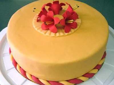 Torta z gozdnimi sadeži