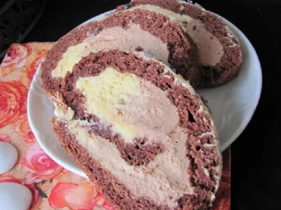 Rolada z dvema čokoladama