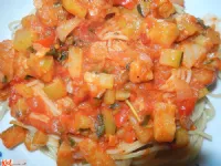 Fotografija recepta: Paradižnikova omaka z bučkami