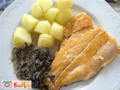 File soške postrvi s črnimi trobentami