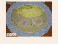 Fotografija recepta: Puranji zrezki nadevani z bučkami v omaki iz lisičk