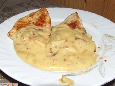 Puranji zrezki v mandljevi omaki