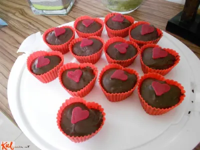 Čokoladni mafini z višnjami