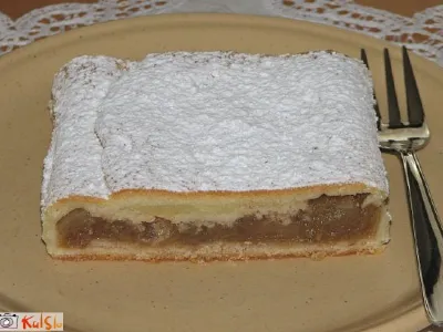 Jabolčni zavitek iz skutinega testa