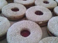 Fotografija recepta: Linške oči z orehi