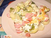 Fotografija recepta: Brstični ohrovt s krompirjem in hrenovkami