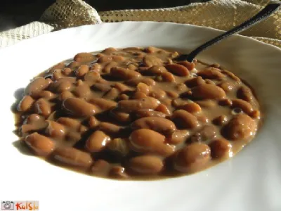 "Fasoi in tecia" -  fižol v kozici