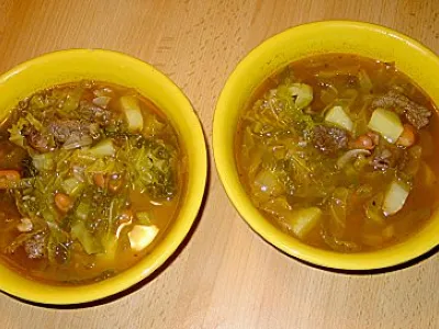 Krepka ohrovtova enolončnica s teletino