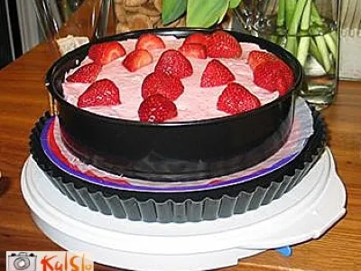 Nizkokalorična jagodna torta