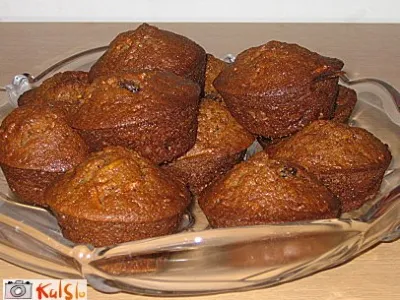 Muffini z jabolki, cimetom in rozinami