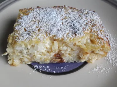 Rižev narastek z jabolki