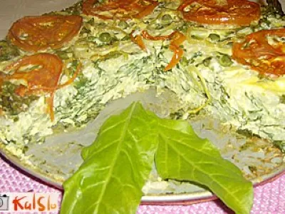 Riževo - špinačni narastek obložen z zelenjavo