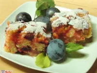 Fotografija recepta: Biskvitno pecivo s slivami