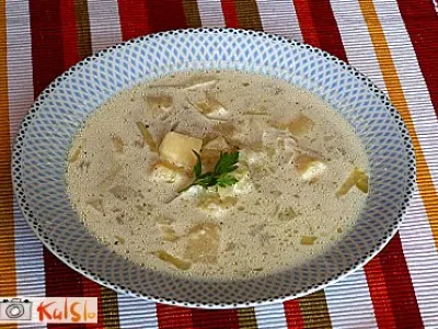 Juha iz krompirja in mladega zelja