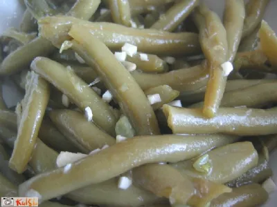 Stročji fižol v solati