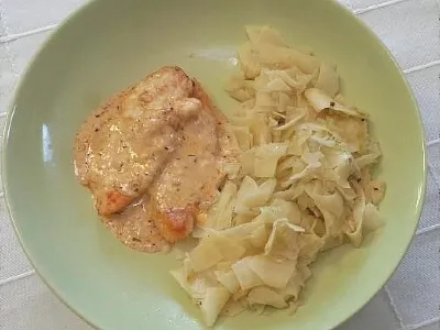 Pečena puranova ali piščančja prsa