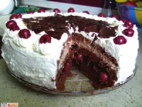 Fotografija recepta: Višnjeva torta "črni gozdiček"