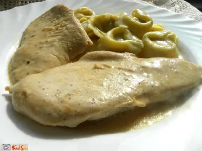 Piščanec  v  bešamelni omaki