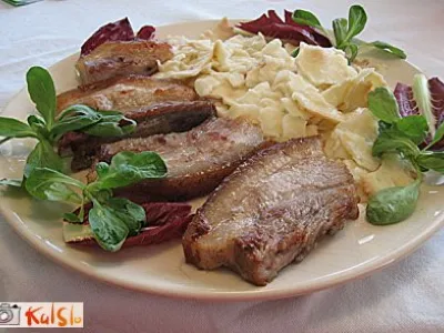 Svinjska rebra z mlinci