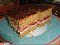 Fotografija recepta: Čokoladne rezine s kislo smetano