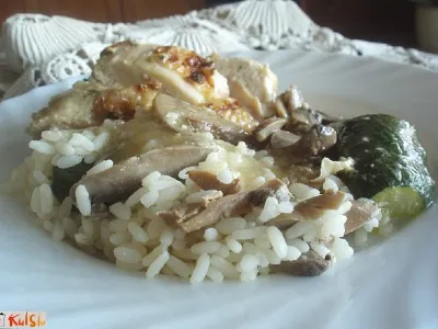 Piščanec z jurčki in bučkami