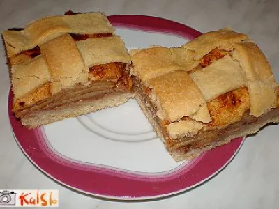 Jabolčno - orehova pita